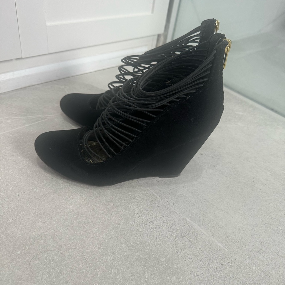 Zigi Soho Black Strappy Wedge Booties with Gold Zipper